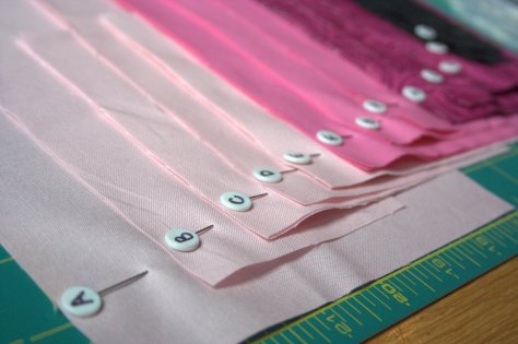 numbered pins for organizing cut quilt pieces