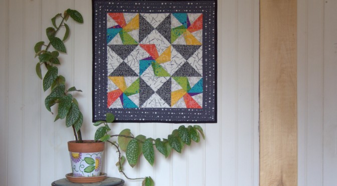Twirling Star Mini Quilt Finish {Pattern Testing for Devoted Quilter}