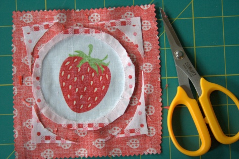 inset circles with sizzix and freezer paper eye spy